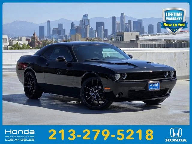 2022 Dodge Challenger SXT RWD photo