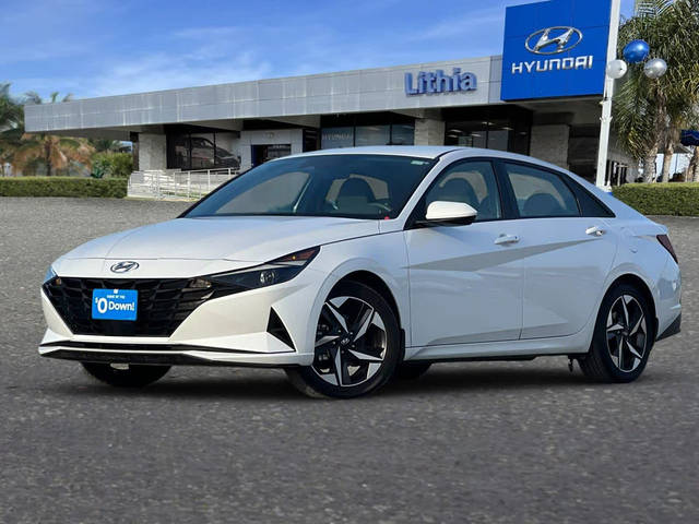 2023 Hyundai Elantra SEL FWD photo