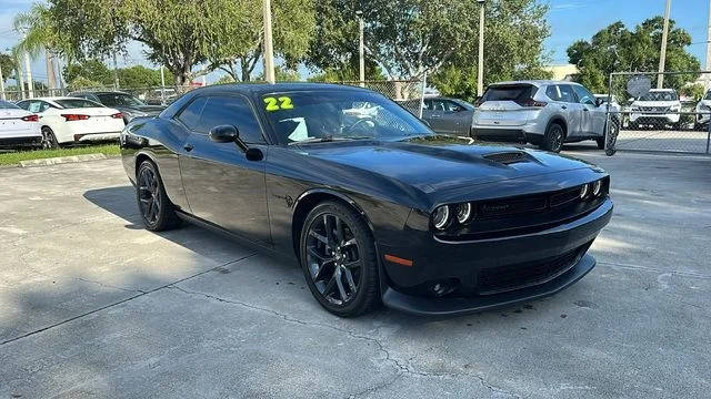 2022 Dodge Challenger R/T RWD photo