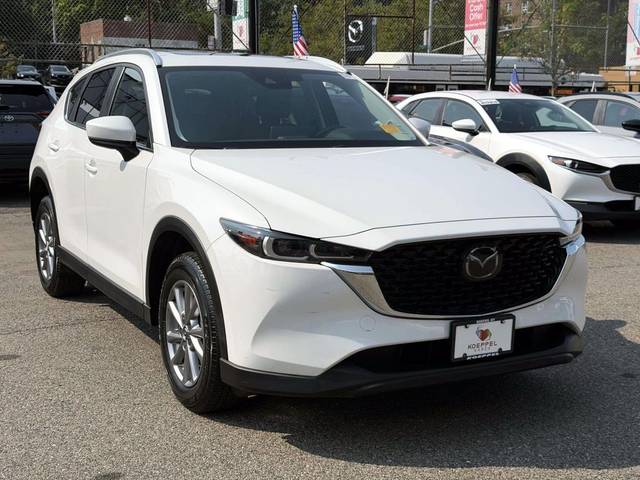2023 Mazda CX-5 2.5 S Preferred Package AWD photo