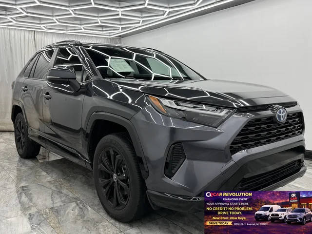 2022 Toyota RAV4 Hybrid SE AWD photo