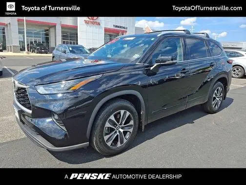 2022 Toyota Highlander XLE AWD photo