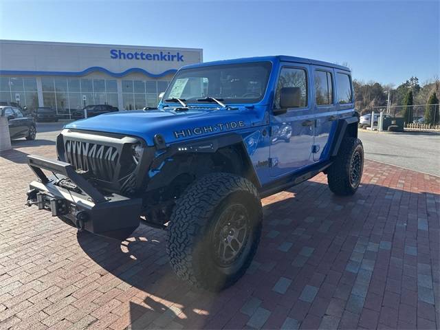 2022 Jeep Wrangler Unlimited Unlimited High Tide 4WD photo