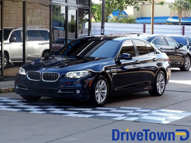 2015 BMW 5 Series 528i RWD photo
