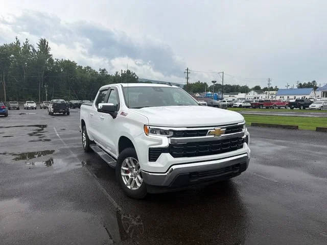 2022 Chevrolet Silverado 1500 LT 4WD photo