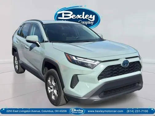 2022 Toyota RAV4 Hybrid XLE AWD photo