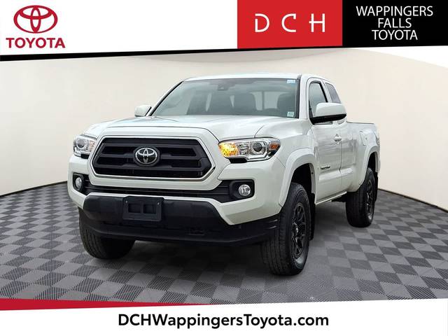 2022 Toyota Tacoma SR5 4WD photo