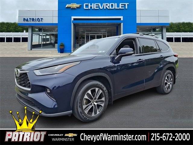 2022 Toyota Highlander XLE AWD photo
