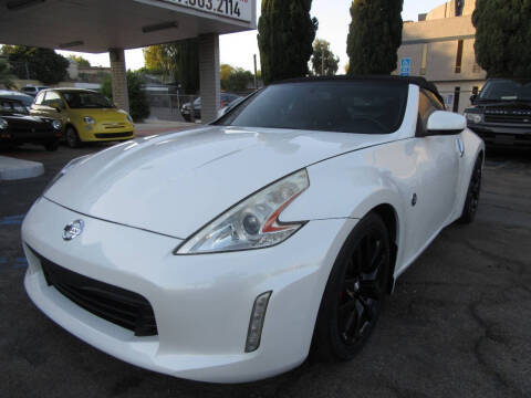 2015 Nissan 370Z  RWD photo
