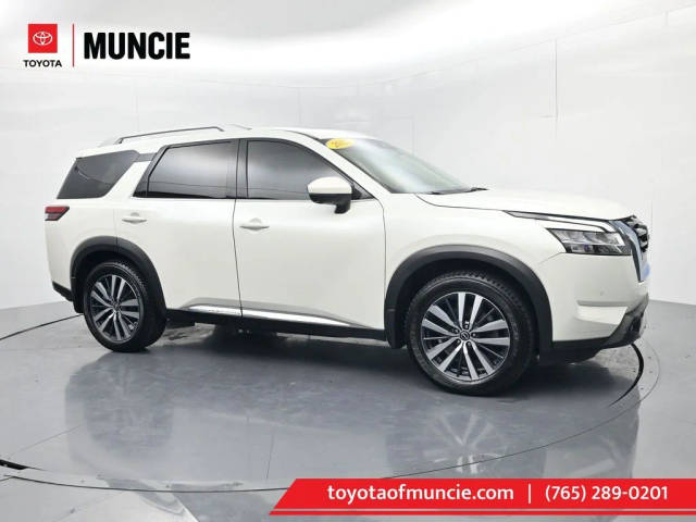 2022 Nissan Pathfinder Platinum 4WD photo