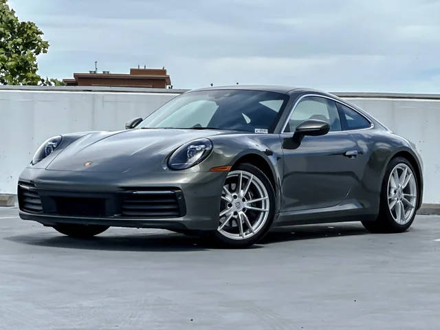 2022 Porsche 911 Carrera RWD photo