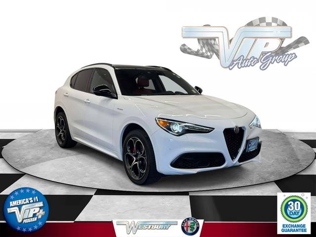 2023 Alfa Romeo Stelvio Veloce AWD photo