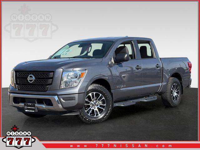 2022 Nissan Titan SV RWD photo