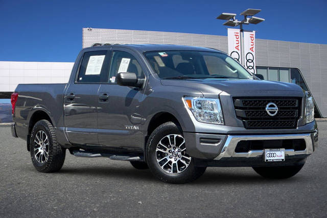 2022 Nissan Titan SV RWD photo