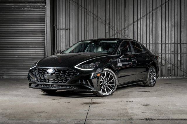 2022 Hyundai Sonata Limited FWD photo