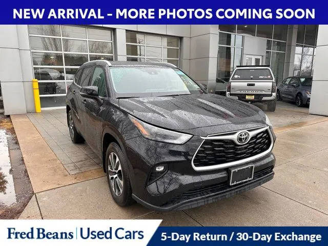 2022 Toyota Highlander XLE AWD photo