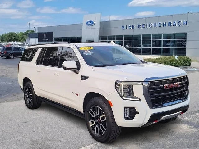 2023 GMC Yukon XL AT4 4WD photo