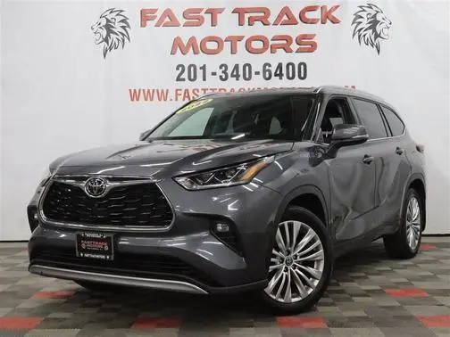 2022 Toyota Highlander Platinum AWD photo
