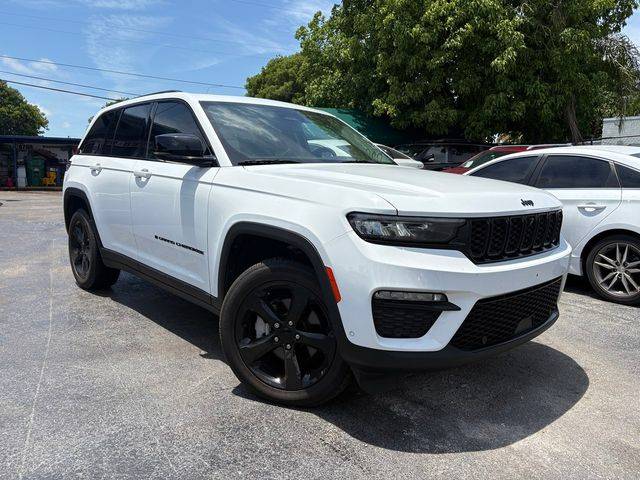 2023 Jeep Grand Cherokee Limited RWD photo