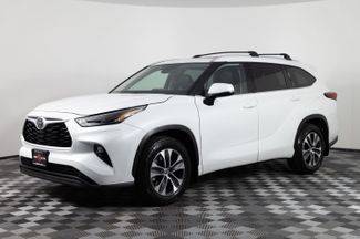 2022 Toyota Highlander XLE FWD photo