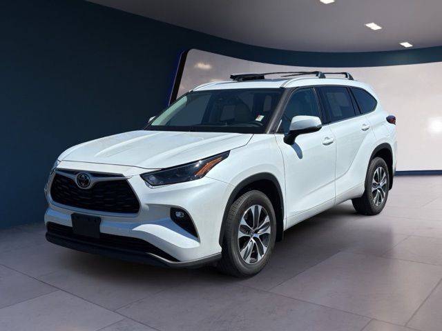 2022 Toyota Highlander XLE AWD photo