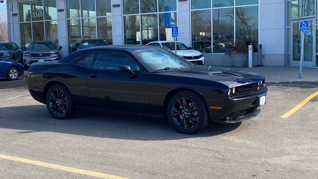 2022 Dodge Challenger SXT AWD photo
