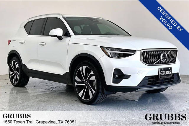 2023 Volvo XC40 Ultimate Bright Theme AWD photo