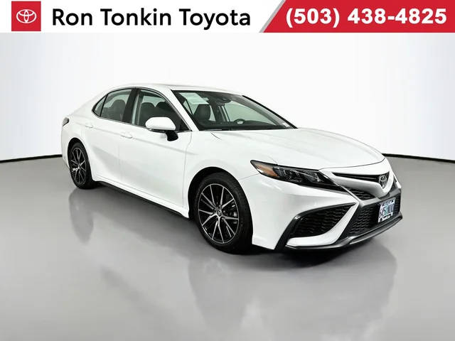 2023 Toyota Camry SE AWD photo