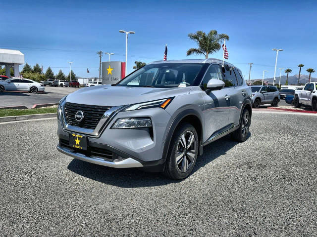 2022 Nissan Rogue Platinum FWD photo