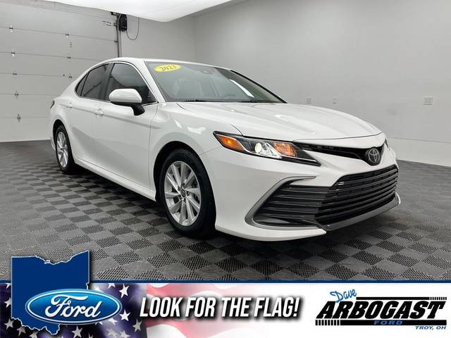 2023 Toyota Camry LE FWD photo