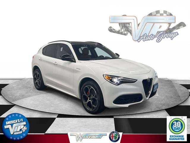 2023 Alfa Romeo Stelvio Veloce AWD photo