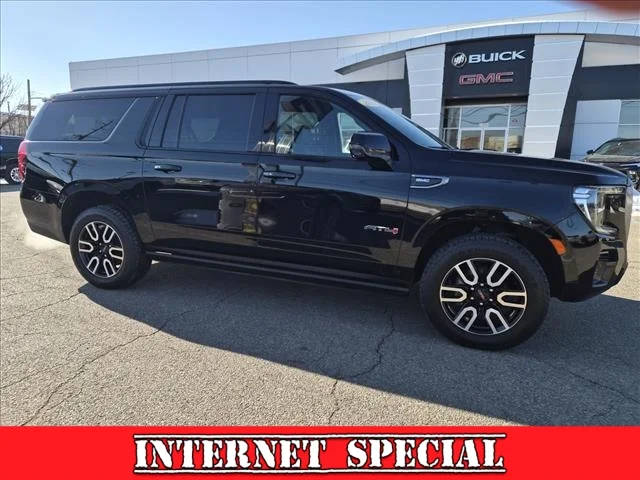 2023 GMC Yukon XL AT4 4WD photo