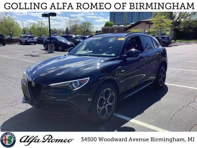 2023 Alfa Romeo Stelvio Veloce AWD photo