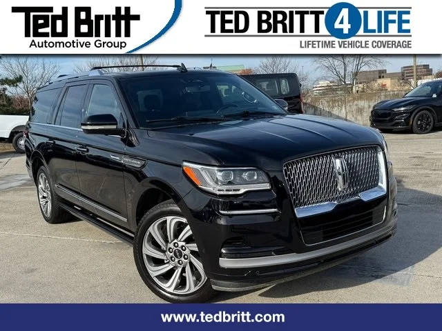 2022 Lincoln Navigator L Reserve 4WD photo