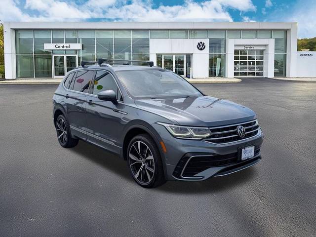 2022 Volkswagen Tiguan SEL R-Line AWD photo