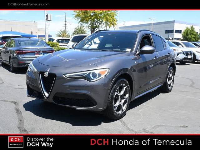 2023 Alfa Romeo Stelvio Ti AWD photo