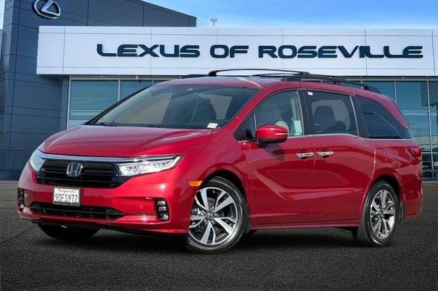 2023 Honda Odyssey Touring FWD photo