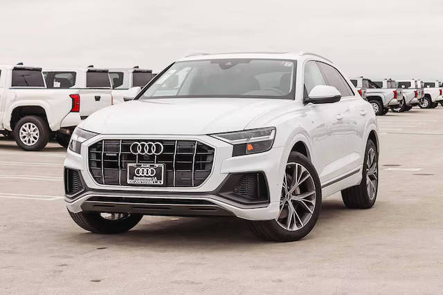 2022 Audi Q8 Premium Plus AWD photo
