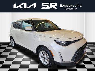 2023 Kia Soul LX FWD photo