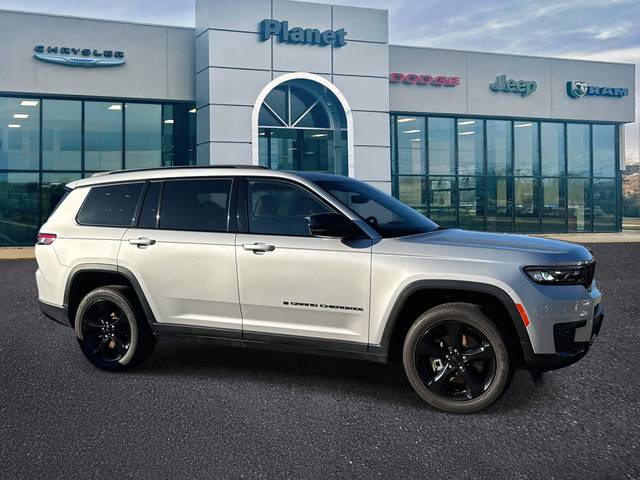 2023 Jeep Grand Cherokee L Altitude 4WD photo