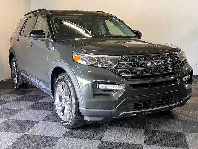 2022 Ford Explorer XLT 4WD photo