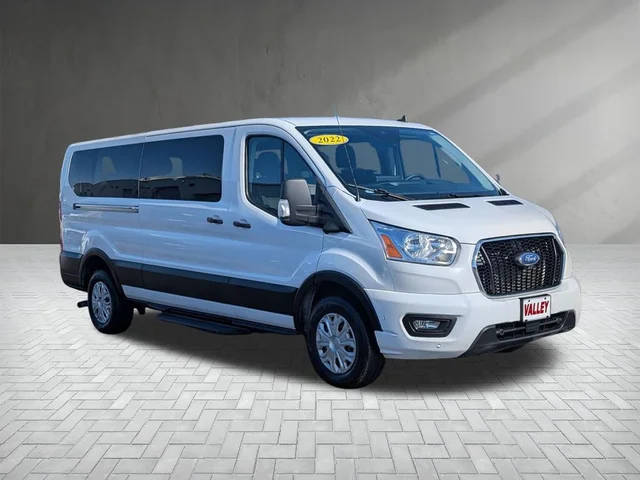 2022 Ford Transit Passenger Wagon XLT RWD photo