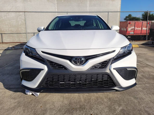 2022 Toyota Camry SE FWD photo