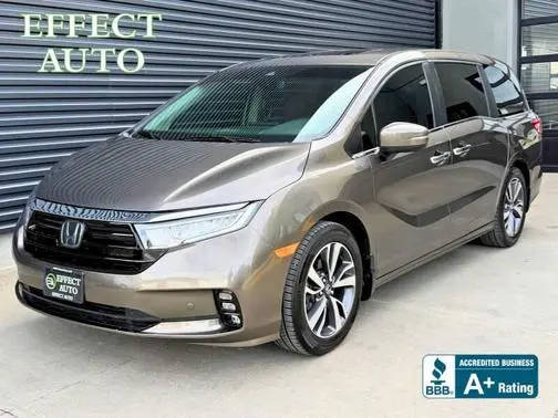 2023 Honda Odyssey Touring FWD photo