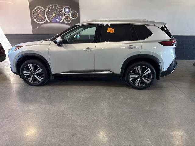 2023 Nissan Rogue SL FWD photo