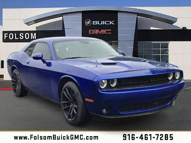 2022 Dodge Challenger SXT RWD photo