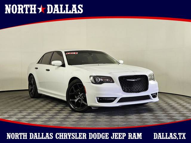 2022 Chrysler 300 Touring L RWD photo