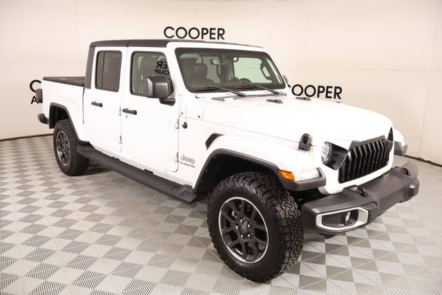 2022 Jeep Gladiator Overland 4WD photo