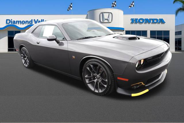2022 Dodge Challenger R/T Scat Pack RWD photo
