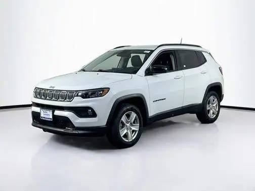 2022 Jeep Compass Latitude 4WD photo